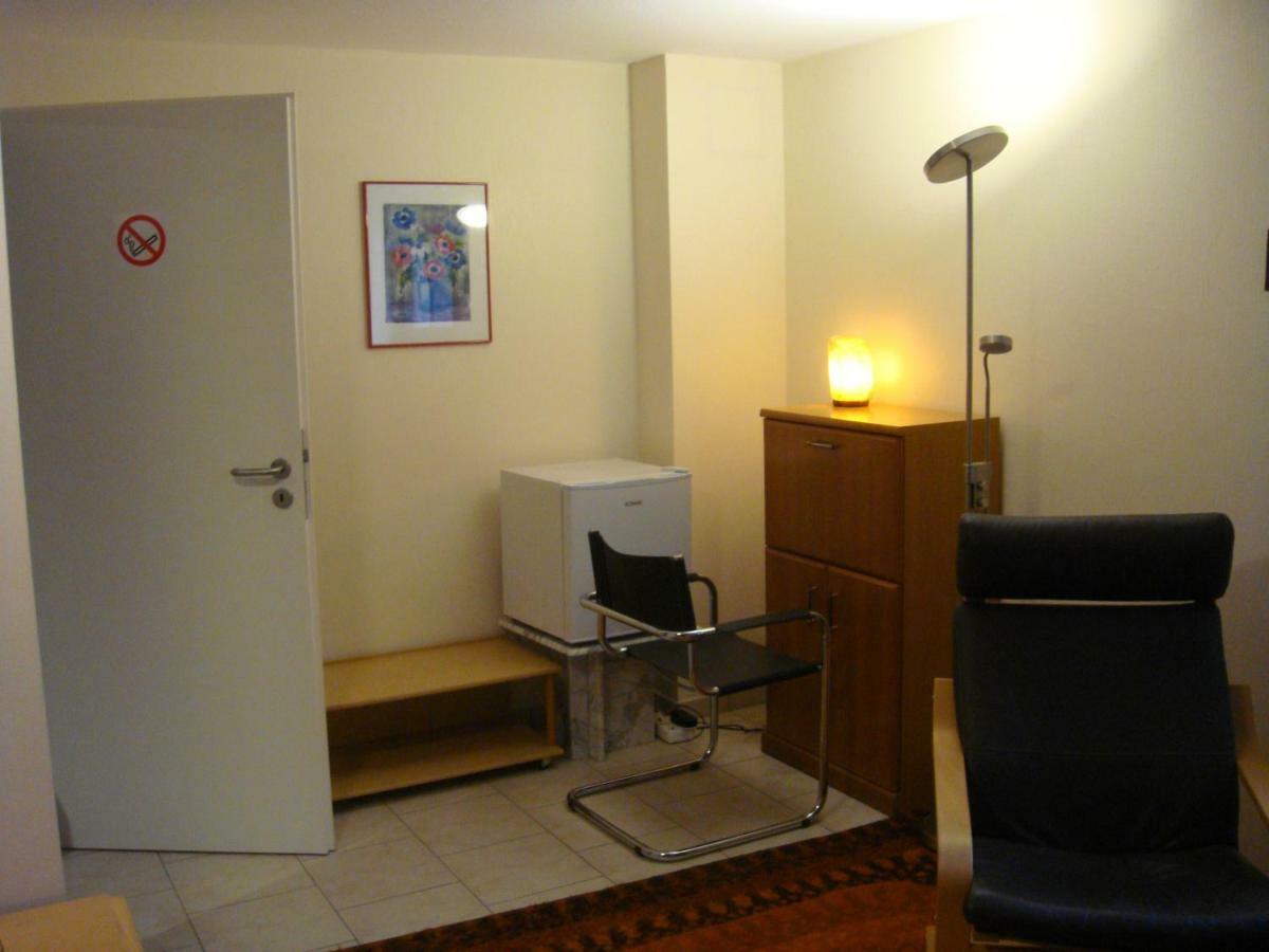 Messezimmer Ратинген Экстерьер фото